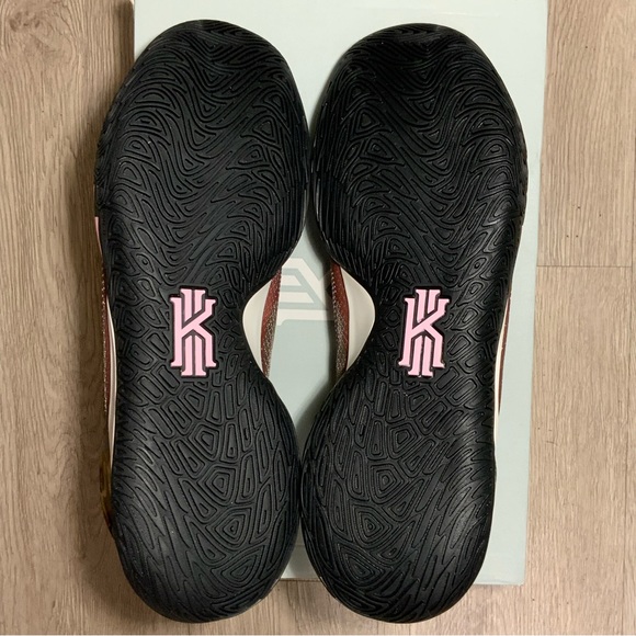 NEW Authentic Nike Kyrie Flytrap V "Moon Fossil Pink Grey" Men’s US 9, 9.5, 10 - Picture 7 of 13